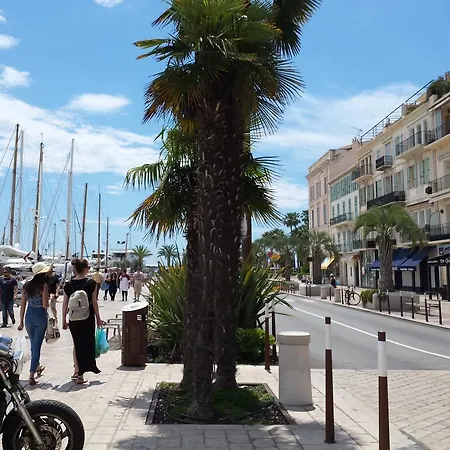 Apartment Wonderful Seafront