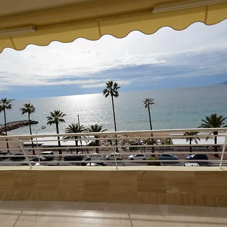 Wonderful Seafront Apartment *